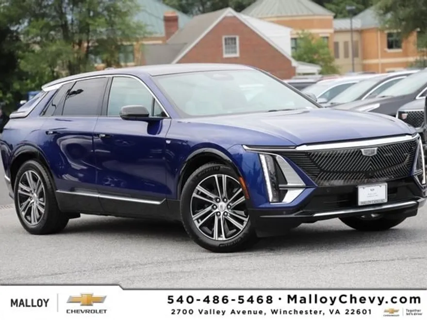 2024 Cadillac Lyriq Luxury photo 1
