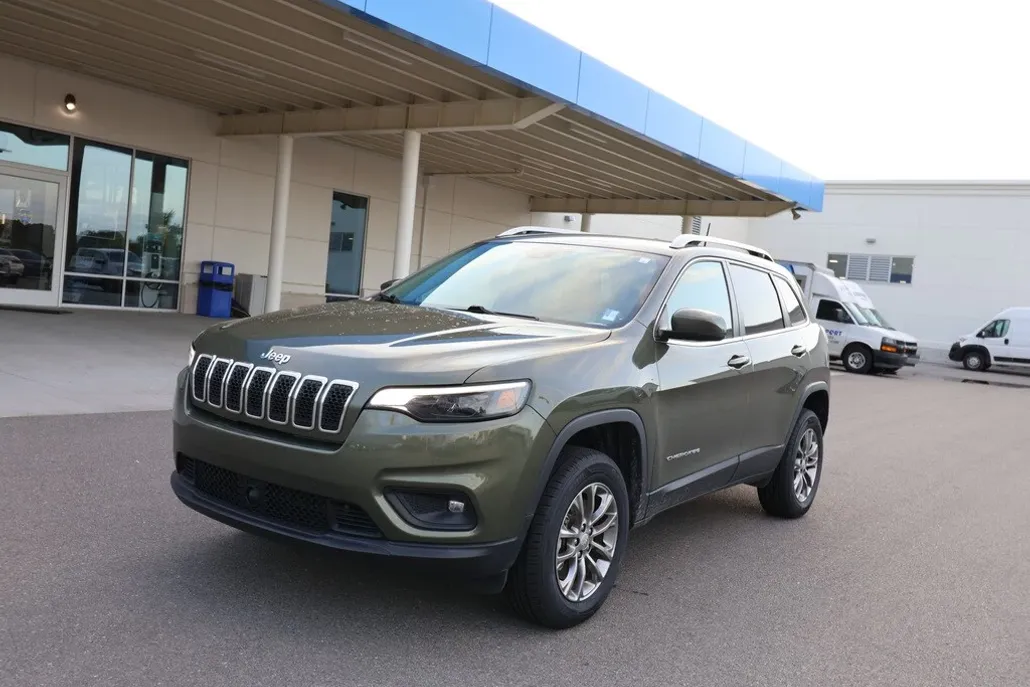 2021 Jeep Cherokee Latitude Lux photo 1
