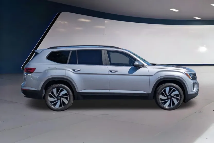 2024 Volkswagen Atlas SE Technology photo 1