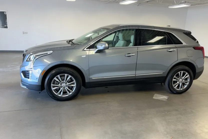 2022 Cadillac XT5 Premium Luxury photo 1