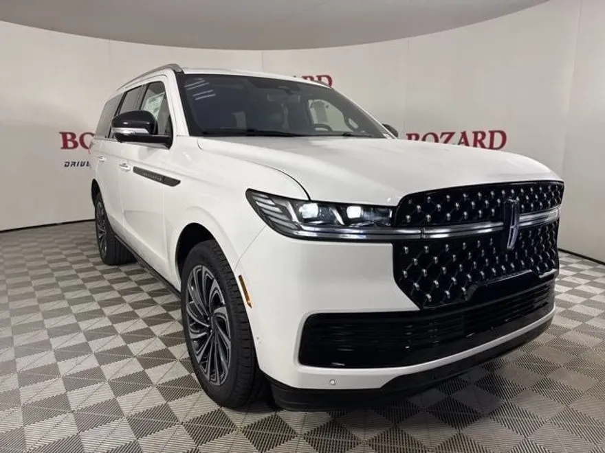 2025 Lincoln Navigator Black Label photo 1