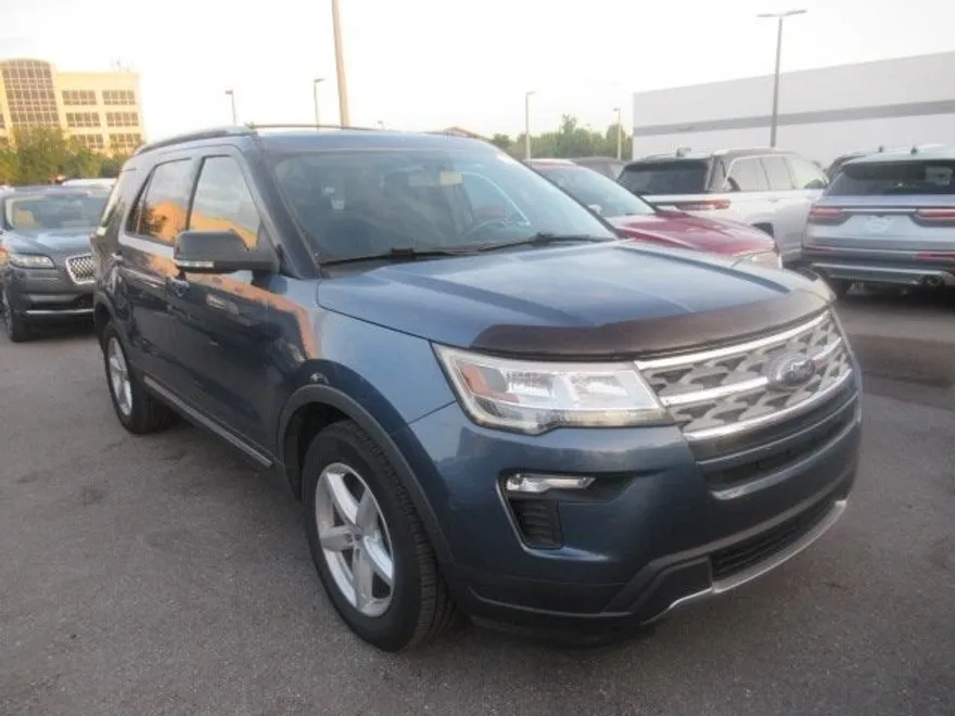 2018 Ford Explorer XLT photo 1