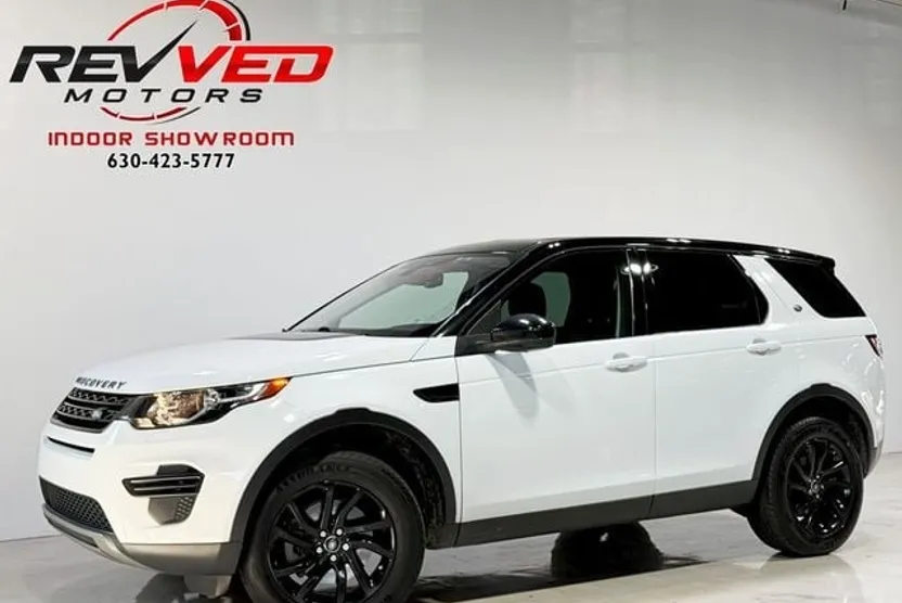 2017 Land Rover Discovery Sport SE photo 1