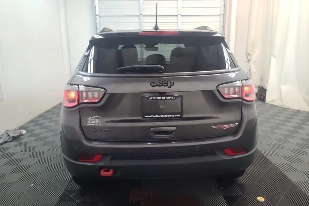 2021 Jeep Compass Trailhawk photo 1