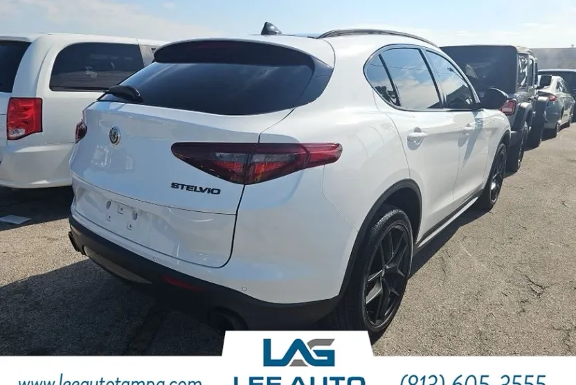 2020 Alfa Romeo Stelvio Base photo 1
