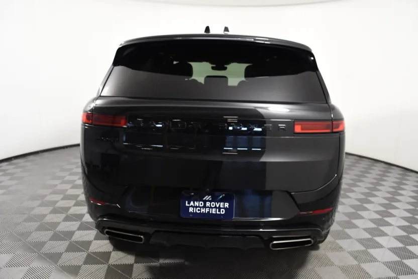 2024 Land Rover Range Rover Sport P400 Dynamic SE photo 1