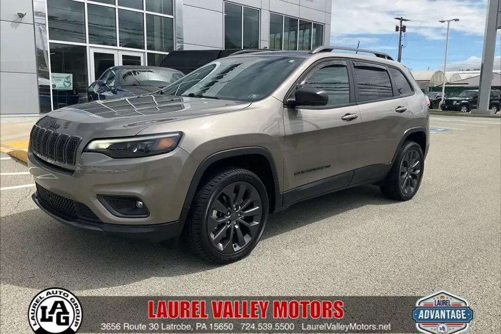 2021 Jeep Cherokee 80th Anniversary Edition photo 1