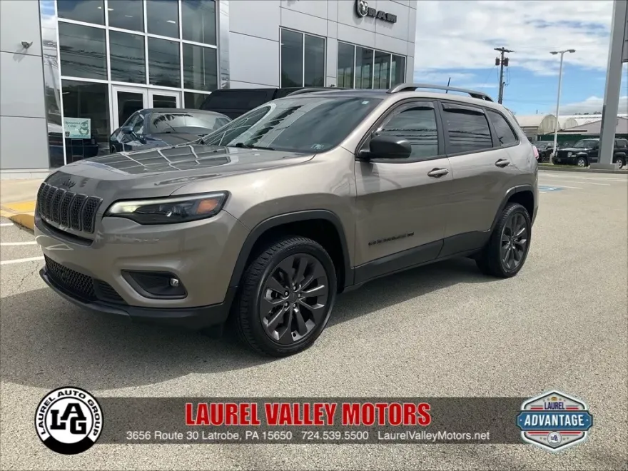2021 Jeep Cherokee 80th Anniversary Edition photo 1