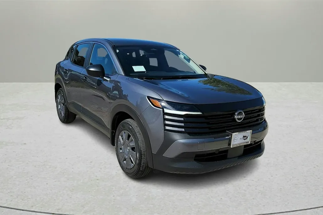 2025 Nissan Kicks Play S photo 1