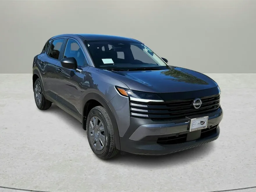 2025 Nissan Kicks Play S photo 1