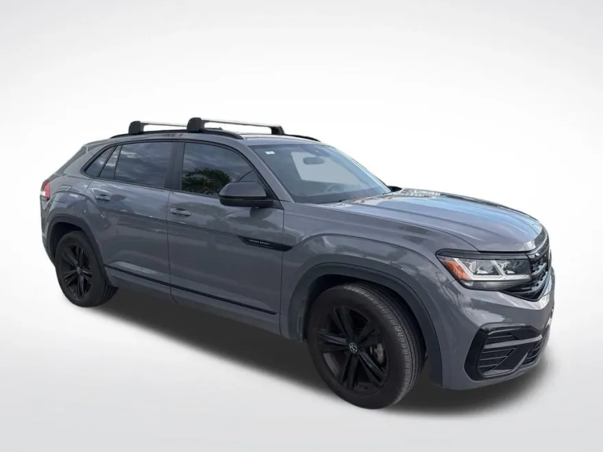 2022 Volkswagen Atlas Cross Sport V6 SEL R-Line photo 1