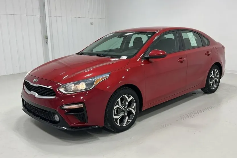 2021 Kia Forte LXS photo 1