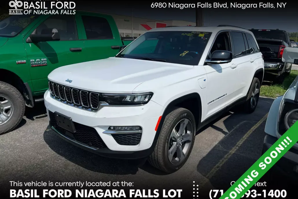 2023 Jeep Cherokee 4xe photo 1