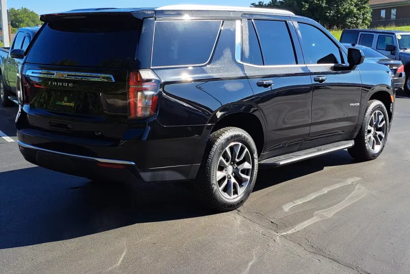 2021 Chevrolet Tahoe LT photo 1
