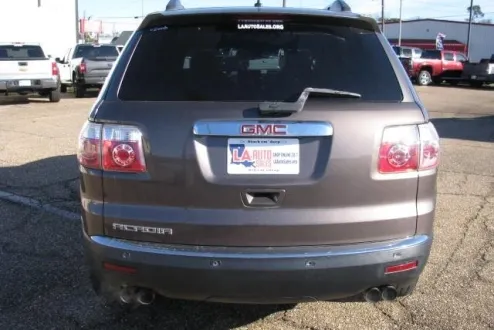 2011 Gmc Acadia SLE photo 3