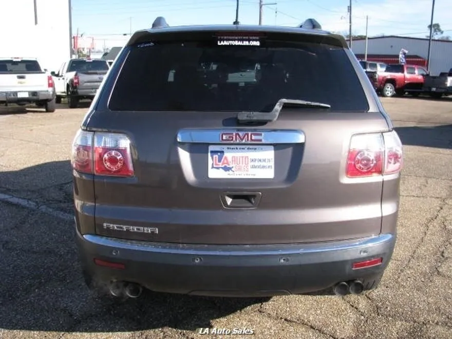 2011 Gmc Acadia SLE photo 3