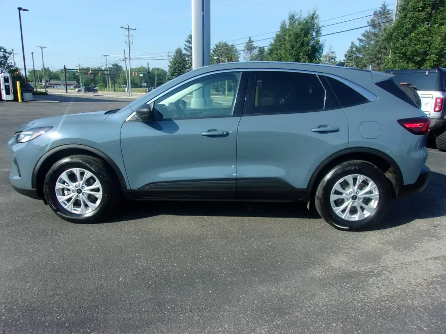 2023 Ford Escape Active photo 1