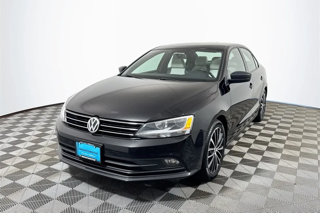 2016 Volkswagen Jetta 1.8T Sport photo 1