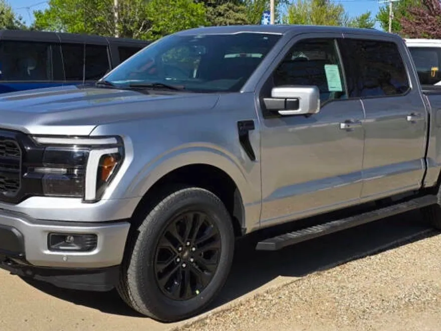2025 Ford F-150 Lariat photo 1