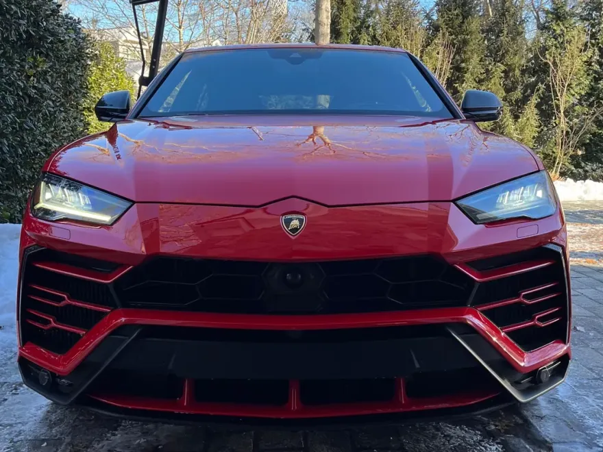 2021 Lamborghini Urus photo 1