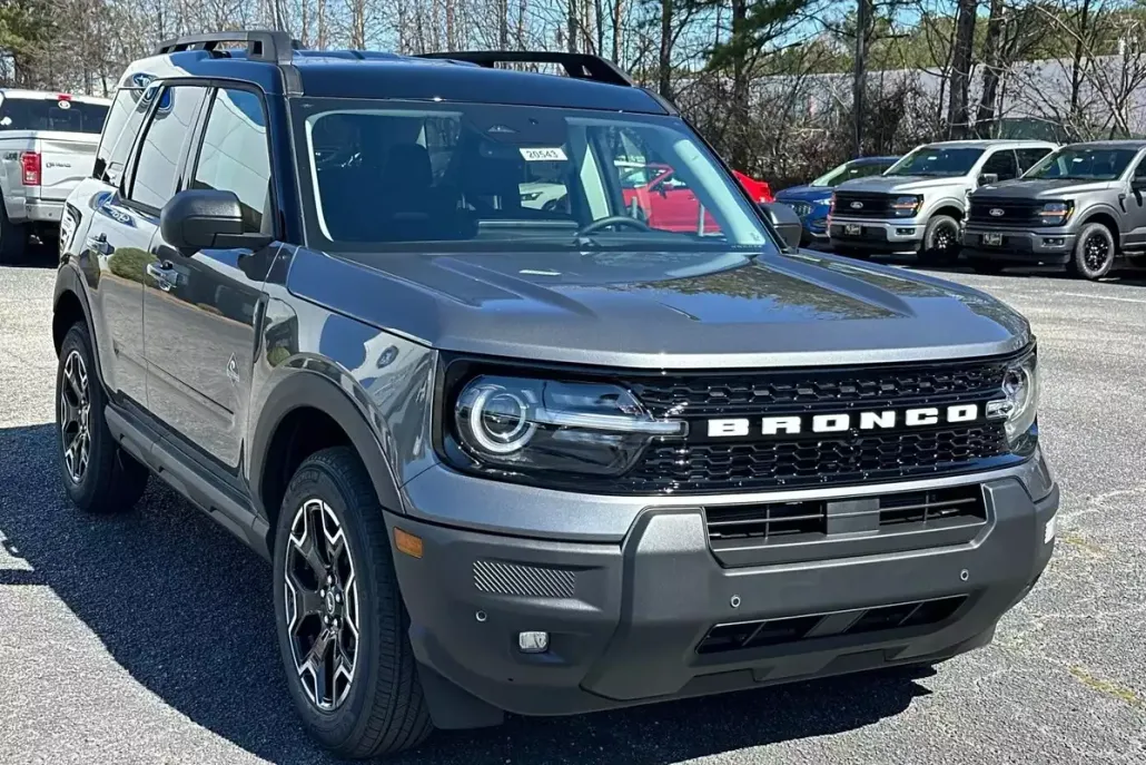 2025 Ford Bronco Sport Outer Banks photo 1