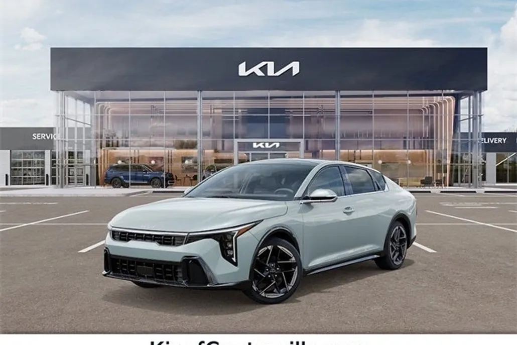 2025 Kia K4 GT-Line photo 1