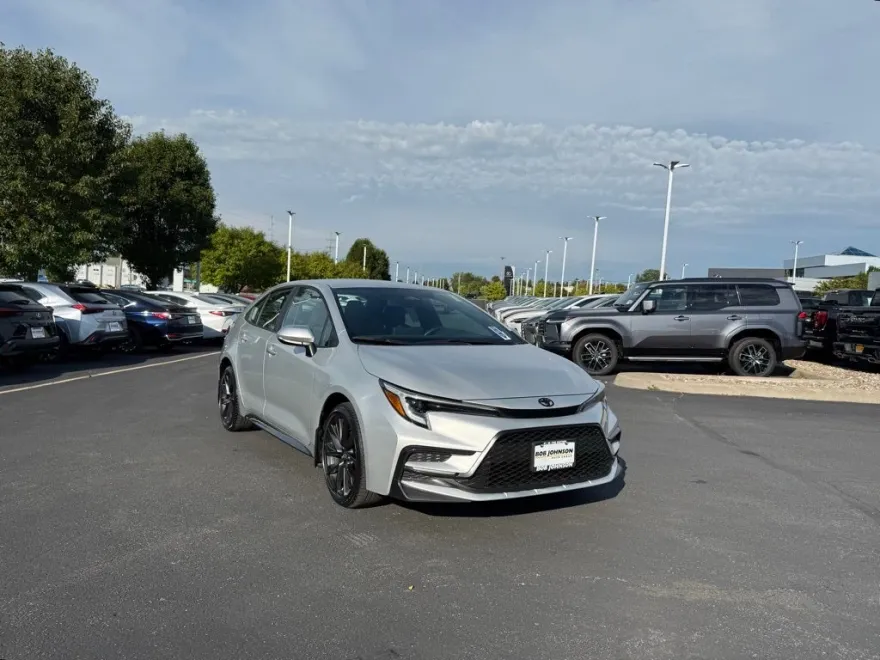 2024 Toyota Corolla SE photo 1