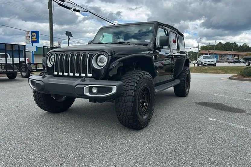2021 Jeep Wrangler Unlimited Sahara photo 1
