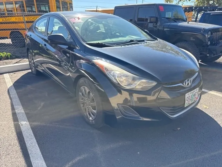 2012 Hyundai Elantra GLS photo 1