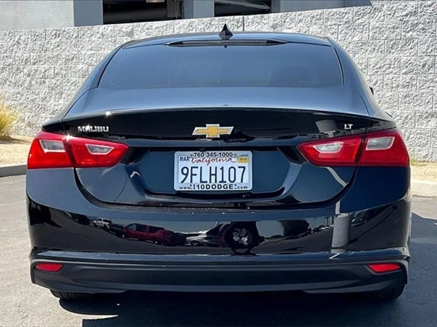 2023 Chevrolet Malibu 1LT photo 1