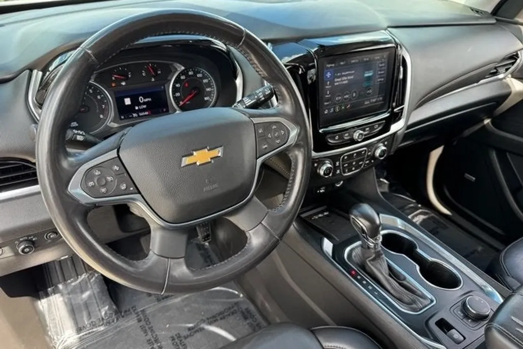2021 Chevrolet Traverse Premier photo 1