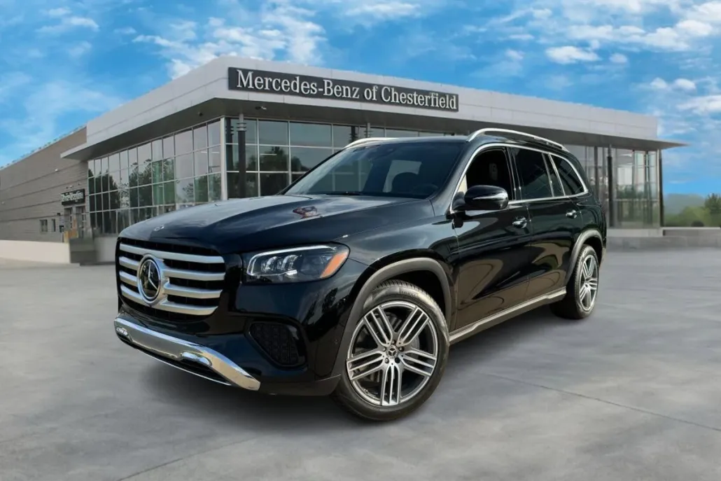 2025 Mercedes Benz GLS 450 4MATIC photo 1