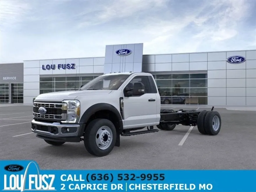 2025 Ford F-600 photo 1