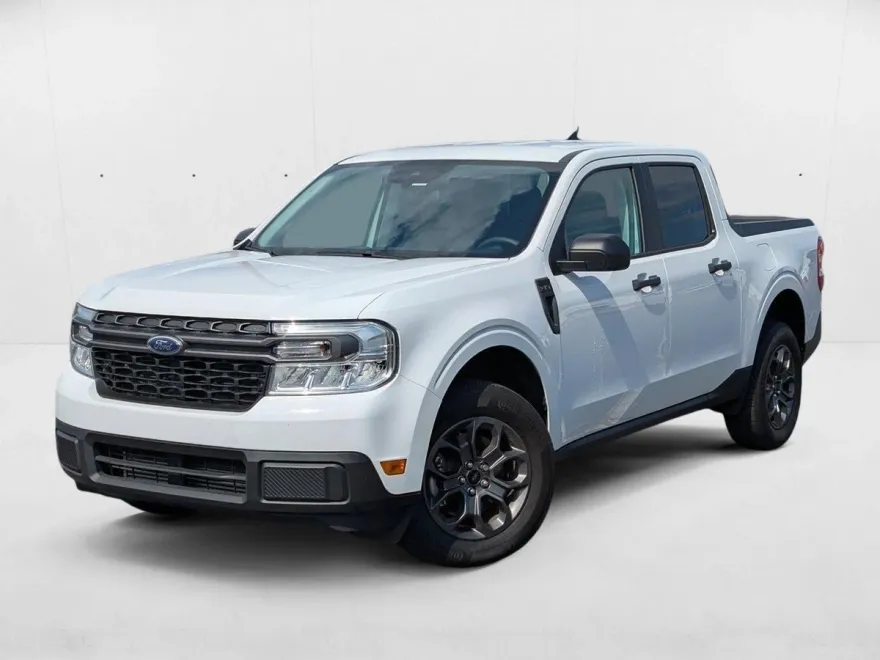 2024 Ford Maverick XLT photo 1