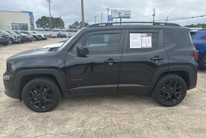 2022 Jeep Renegade Altitude photo 1