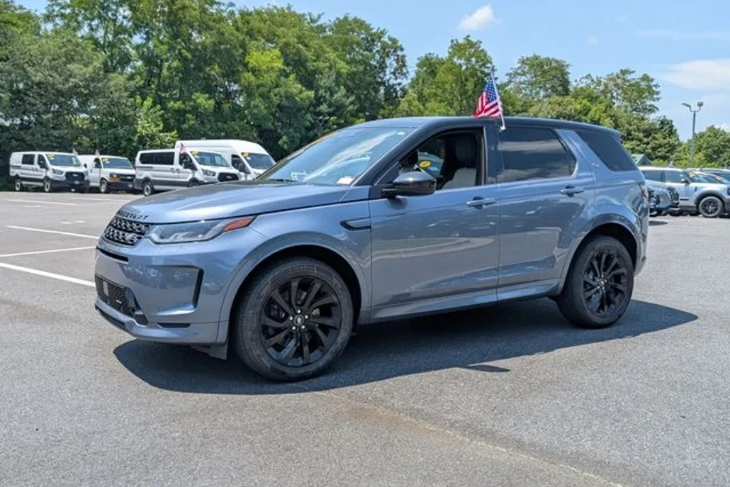 2022 Land Rover Discovery Sport SE R-Dynamic photo 1