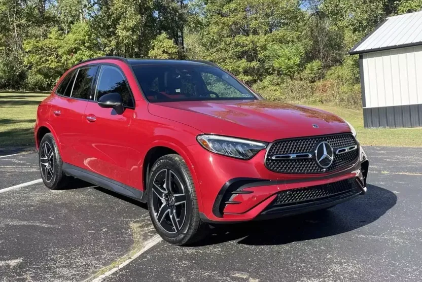 2024 Mercedes Benz GLC 300 photo 1