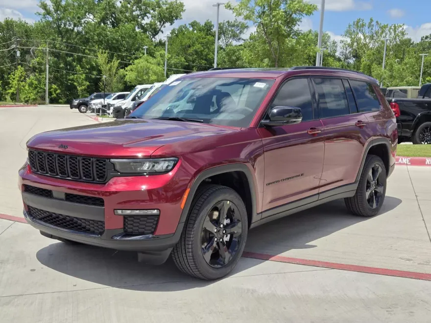 2025 Jeep Grand Cherokee Limited photo 1