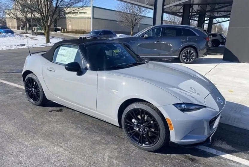 2025 Mazda MX-5 Miata Miata photo 1
