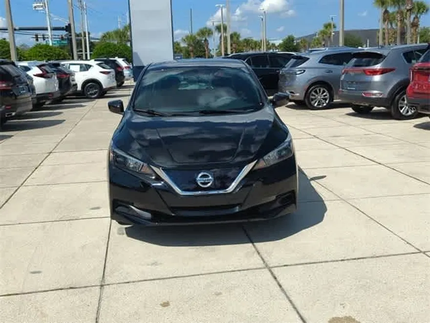 2019 Nissan Leaf S photo 1