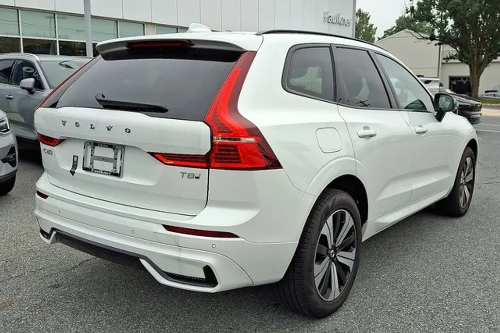 2025 Volvo XC60 T8 Recharge Core photo 1