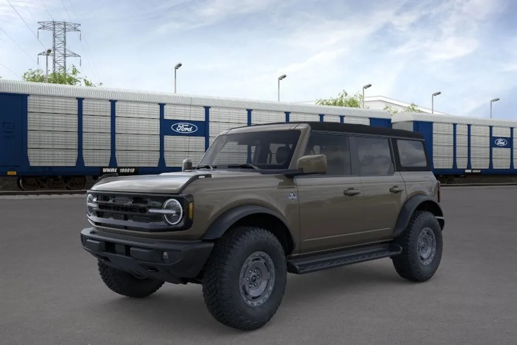 2025 Ford Bronco Outer Banks photo 1