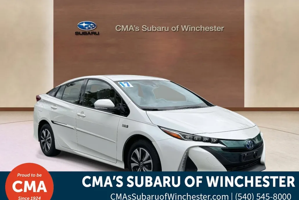 2017 Toyota Prius Prime photo 1