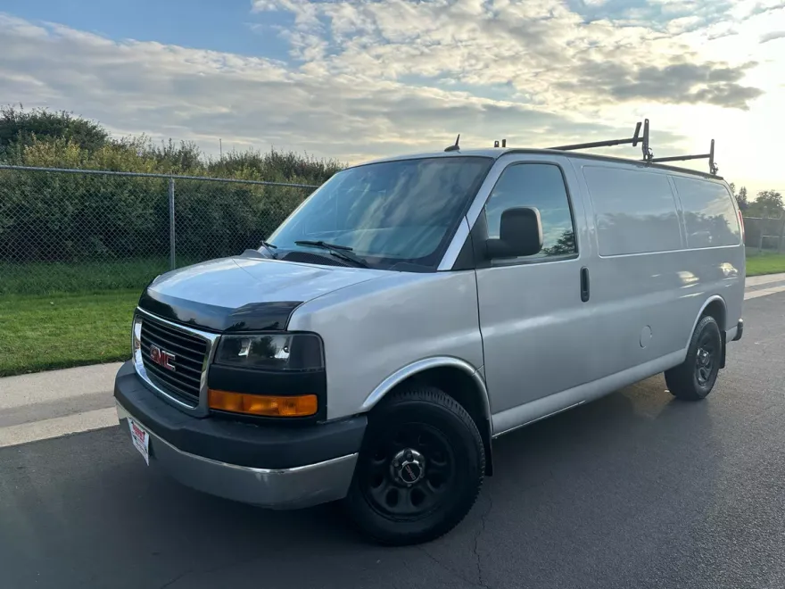 2013 Gmc Savana 1500 Cargo photo 1