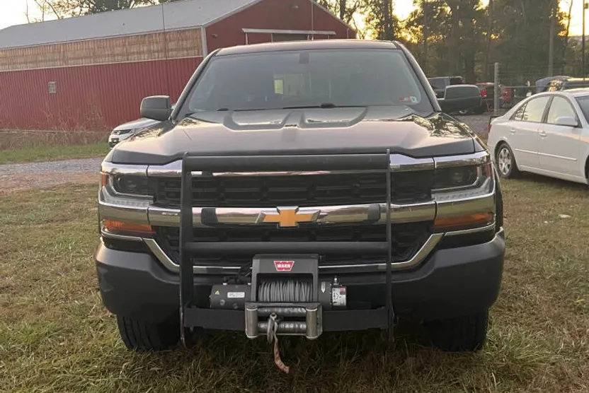 2018 Chevrolet Silverado Work Truck LS Base photo 1