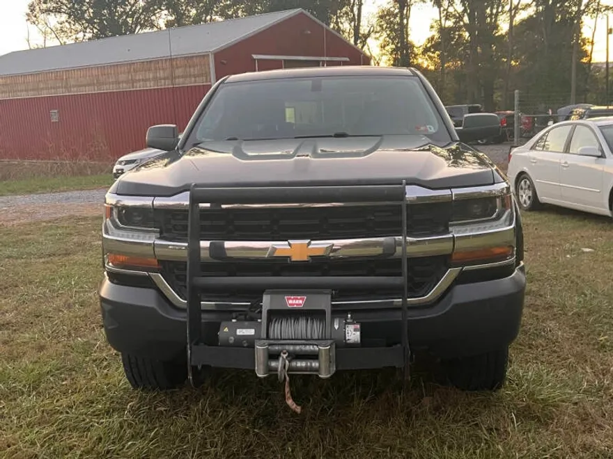2018 Chevrolet Silverado Work Truck LS Base photo 1