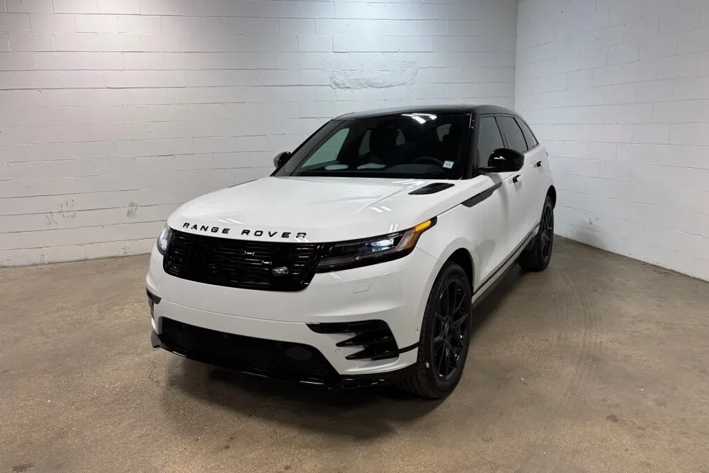2026 Land Rover Range Rover Velar SE photo 1