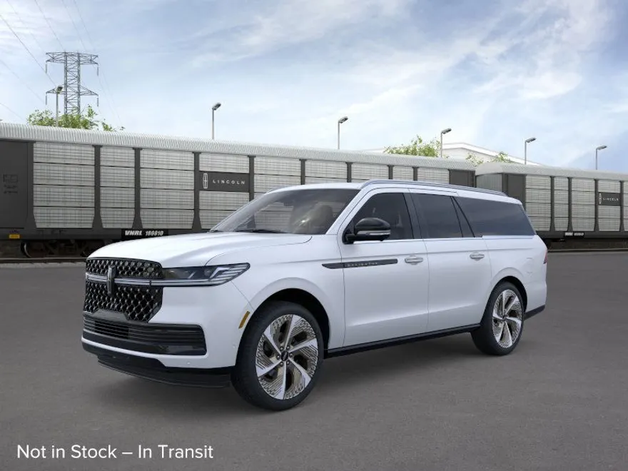 2025 Lincoln Navigator Black Label photo 1