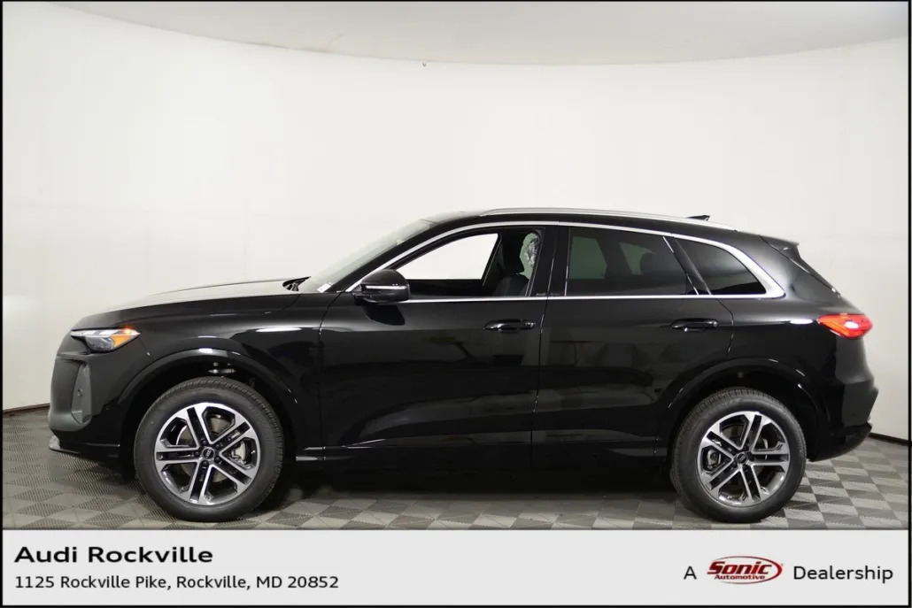 2025 Audi Q5 Premium photo 1