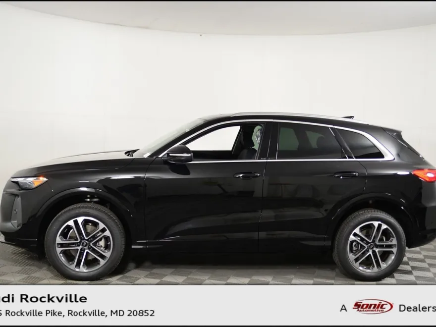 2025 Audi Q5 Premium photo 1